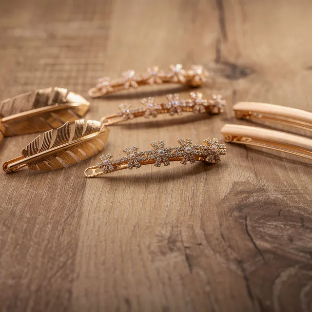 Glintara FeatherGlow Hair Clip Set